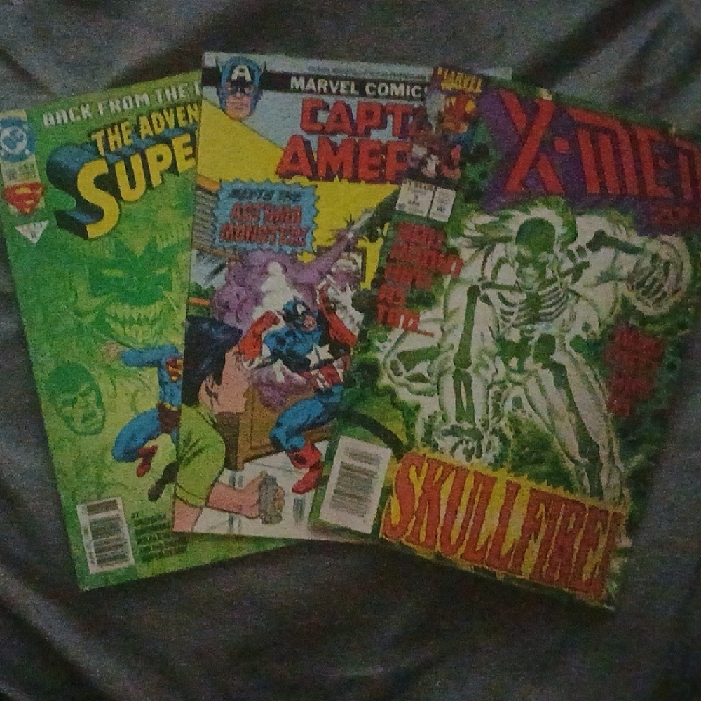 2 Marvel Comics And 1 DC comics Bundle Of 3 Collectibles